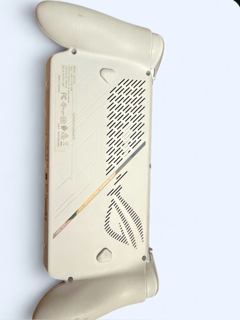 Xbox ROG ALLY - Picture 1 of 4